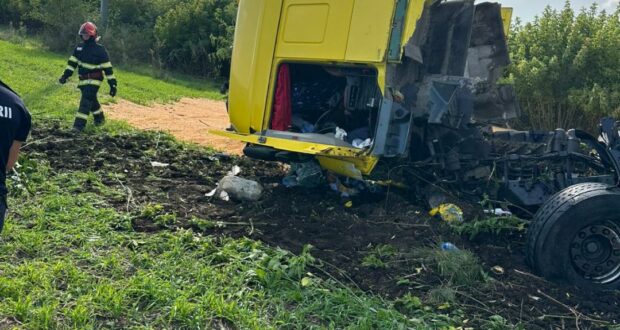 Accident rutier pe DE 581! Sunt implicate trei autovehicule, în care se aflau trei persoane – Est News